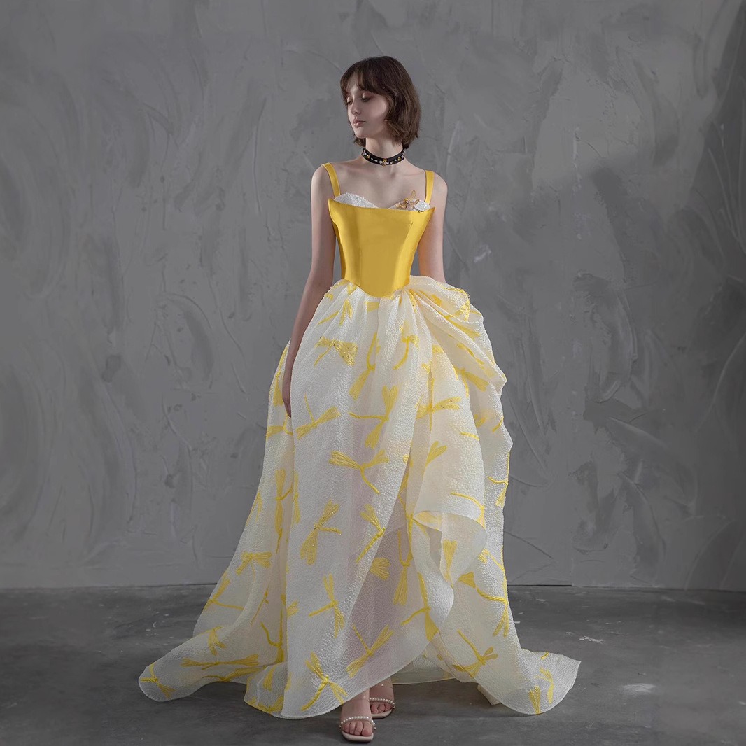 Elegant Yellow Satin Top Pagea - đánh giá và giá Embroidery Yellow Dress