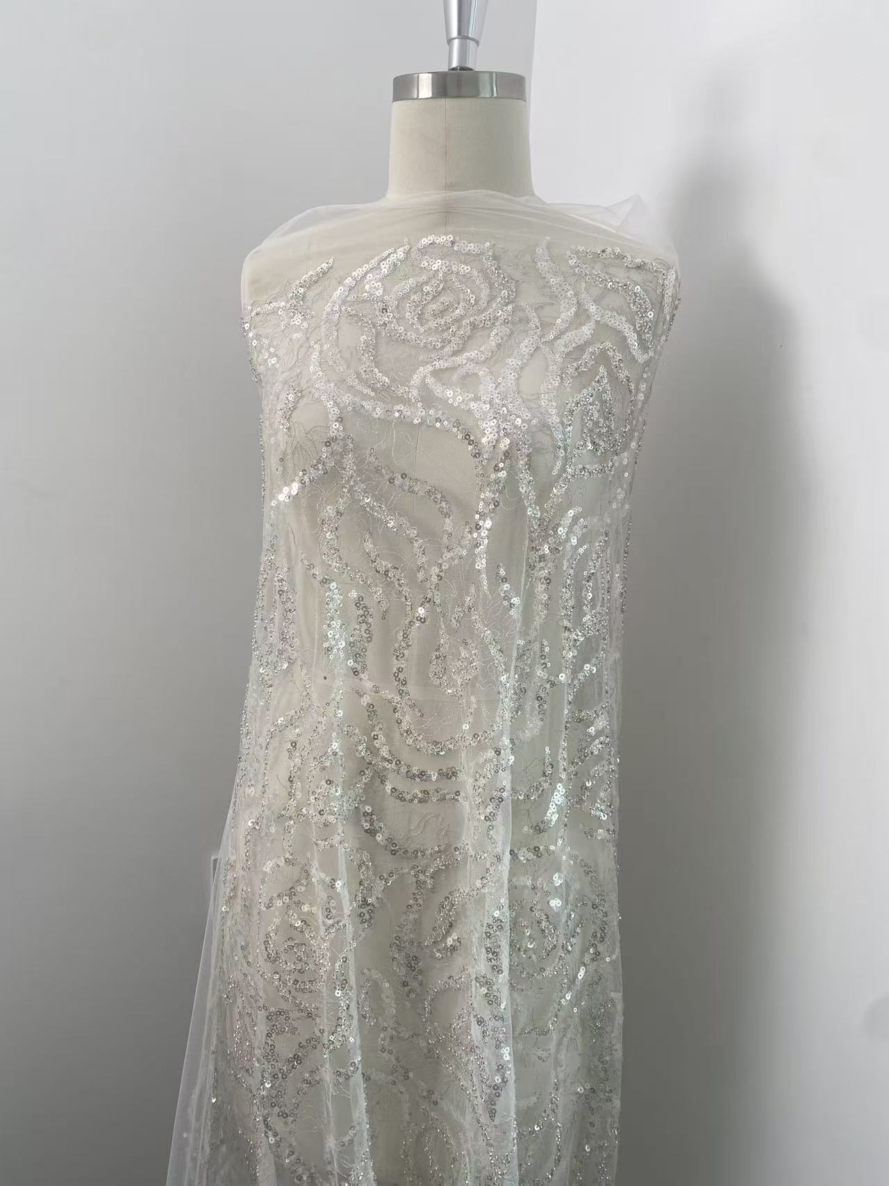 Heavy Bead Lace Fabric, Silver - đánh giá và giá Embroidery Rose